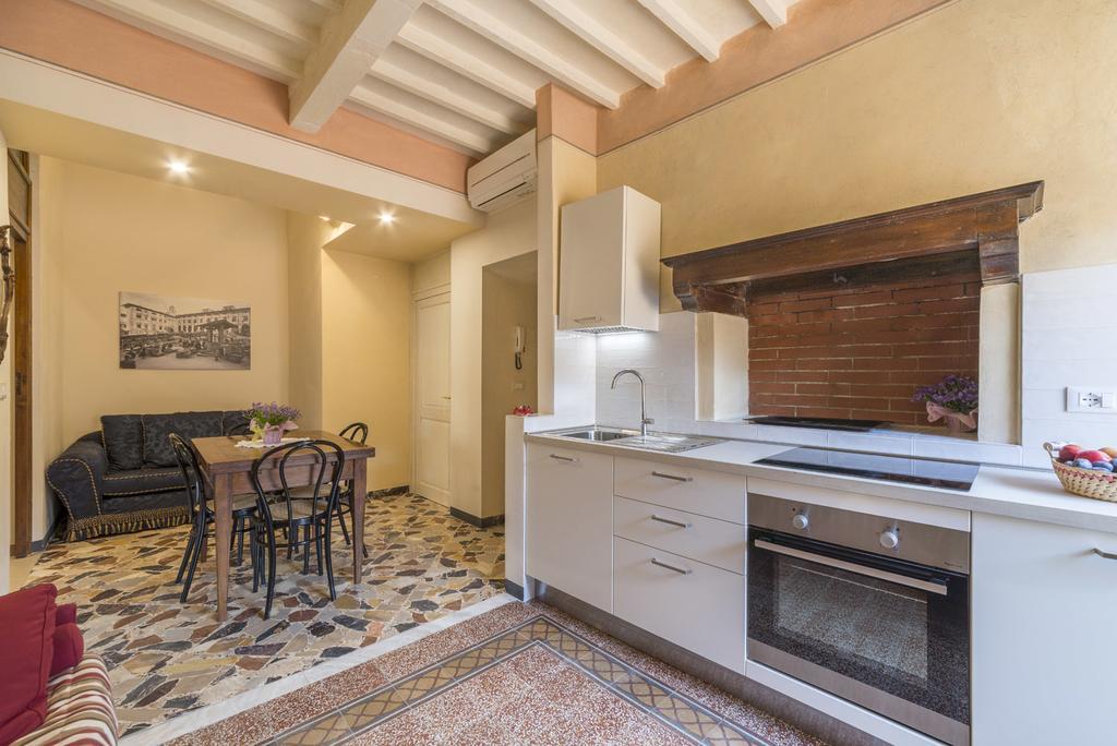 I Bei Ricordi - Historic Centre Apartment 6 Arezzo Eksteriør bilde